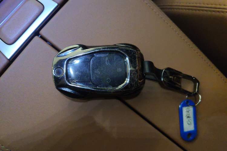 Used GAC Trumpchi GS8 2025 Linghang Series 2.0 TGDI Two-Wheel-Drive Luxury Edition 5 Seats