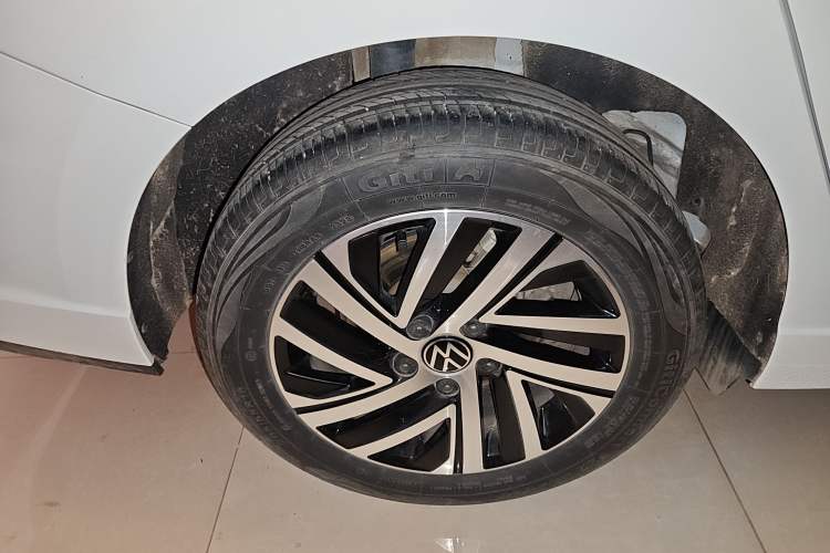 Used Volkswagen Lavida 2023 300TSI DSG Full-Comfort Edition
