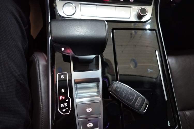 Used Audi A8 2018 A8L 55 TFSI quattro Launch Edition Prestige Model
