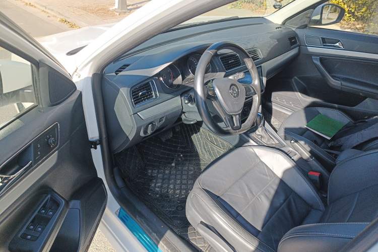 Used Volkswagen Gran Lavida 2015 230TSI DSG Comfort Edition