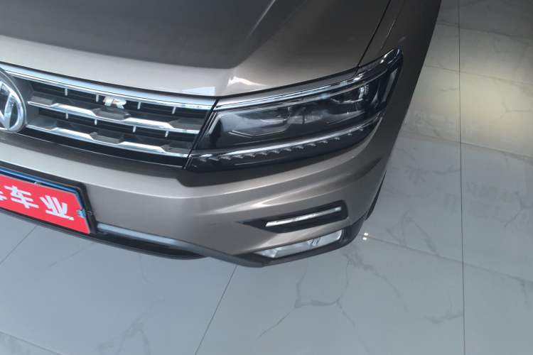 Used Volkswagen Tiguan L 2017 380TSI Automatic All-Wheel-Drive Luxury Edition