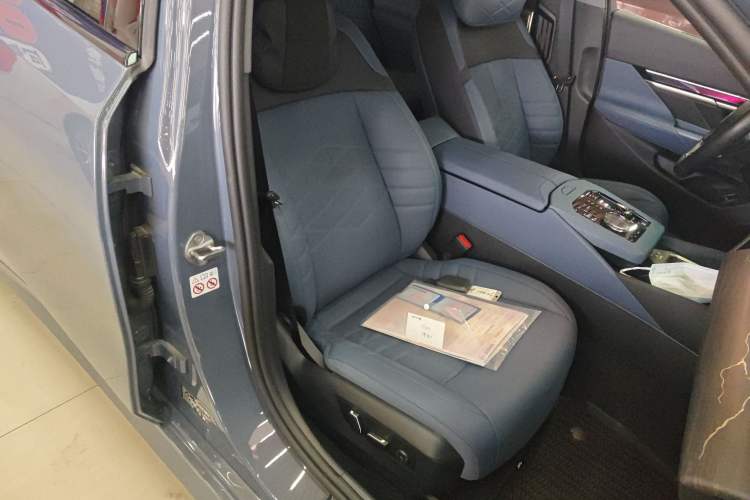 Used BMW 5 Series 2024 530Li Luxury Edition M Sport Package