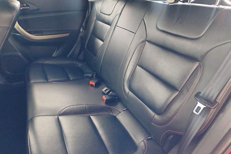 Used Changan CS35 2014 1.6L Automatic Luxury Navigation Model China IV Standard
