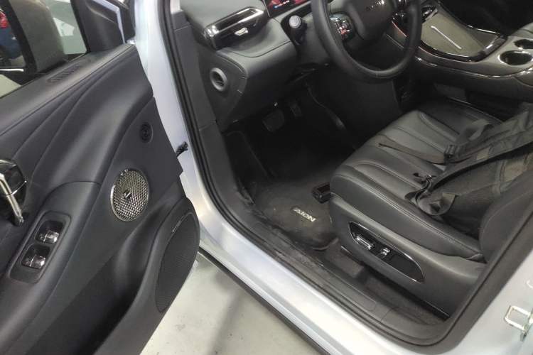 Used AION V 2024 Aion Tyrannosaurus 650 Smart Premium Edition