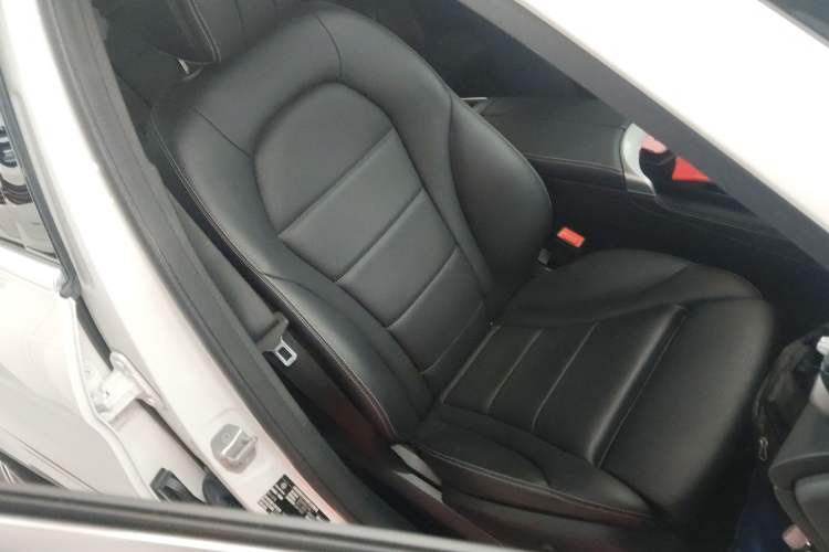 Used Mercedes-Benz GLC 2021 GLC 260 L 4MATIC Dynamic Edition
