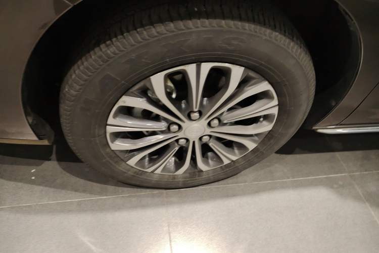 Used Buick GL8 2023 Land Executive Class Smart Enjoyment Model
