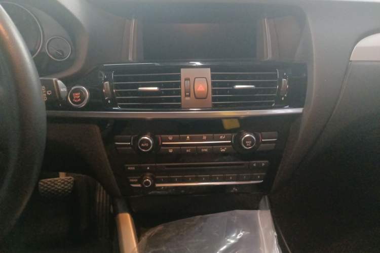 Used BMW X3 2014 xDrive28i Leading Model