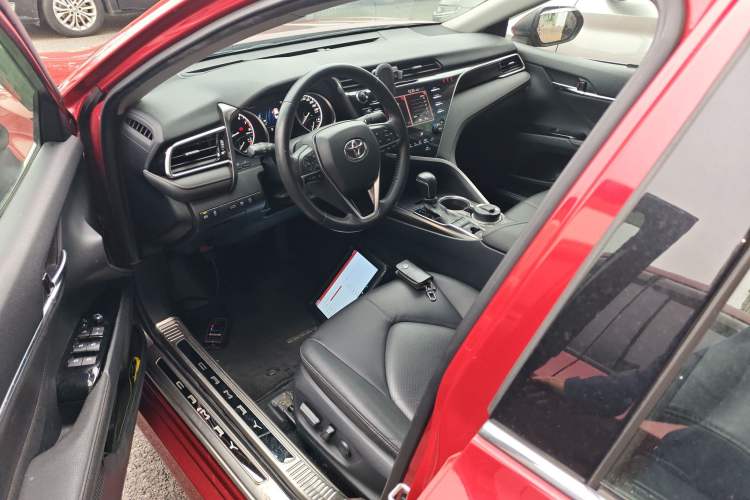 Used Toyota Camry 2018 2.5G Luxury Edition
