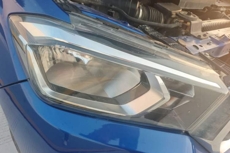 Used SAIC MAXUS T70 2021 2.0T Diesel Automatic 4x4 Advanced Version with Long Bed and High Ground Clearance
