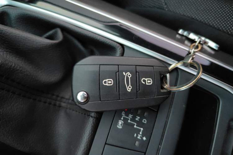 Used Peugeot 408 2016 1.6T Automatic Luxury Edition