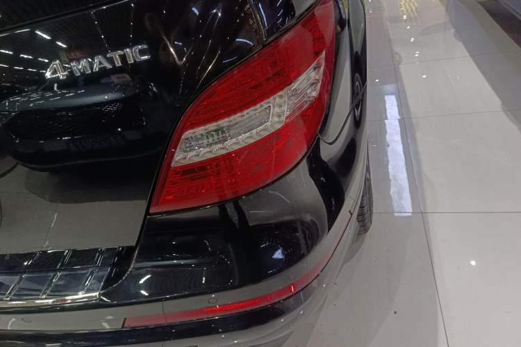 Used Mercedes-Benz R-Class 2017 R 320 4MATIC Business Edition Prestige Model