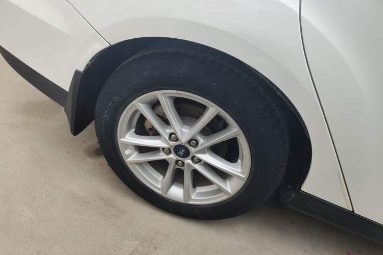 Used Ford Focus 2015 Sedan 1.6L Automatic Trend Model