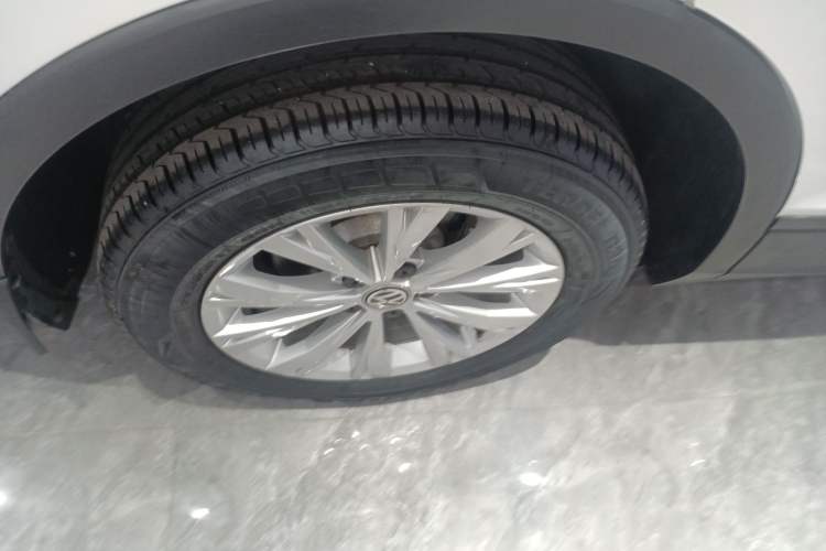 Used Volkswagen Tiguan L 2018 Revised Version 330TSI Automatic Two-Wheel Drive Trendy Edition
