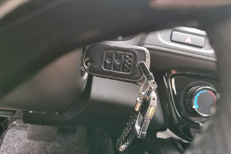 Used Honda Vezel 2020 1.5L CVT Pioneer Edition
