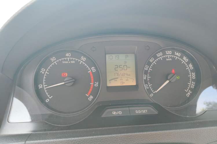 Used Skoda Rapid 2016 1.6L Automatic Chuanxing Edition