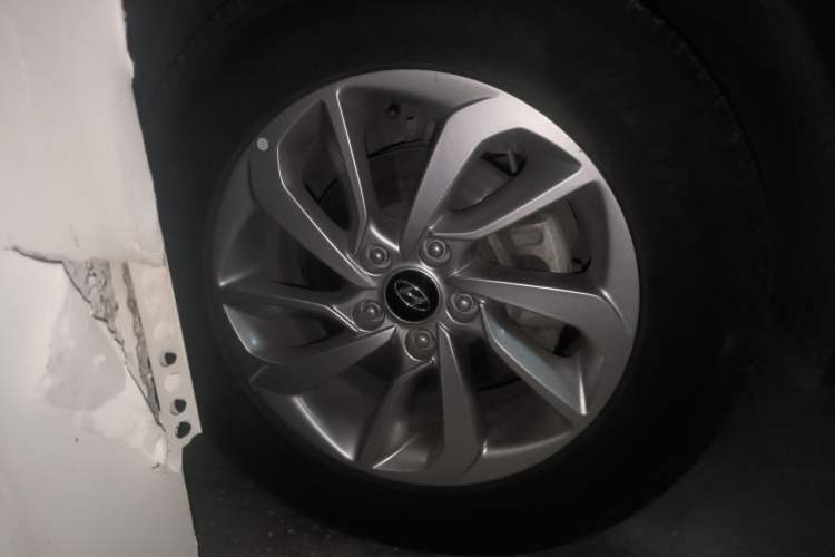 Used Hyundai Tucson 2018 1.6T Dual-Clutch Two-Wheel Drive 15th Anniversary Special Edition