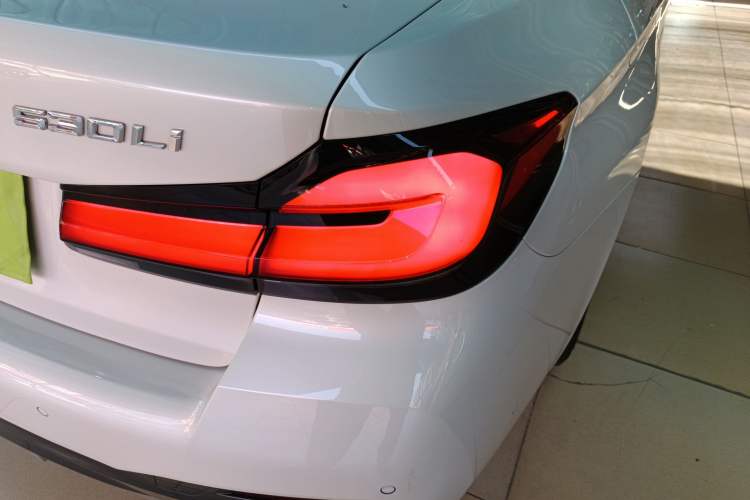 Used BMW 5 Series 2022 Restyled 530Li Luxury Edition M Sport Package
