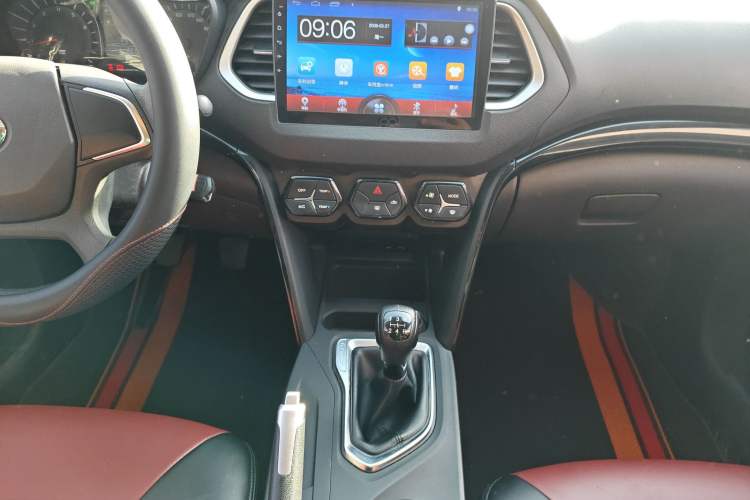 Used GAC Trumpchi GS4 2017 200T Manual Two-Wheel Drive Comfort Edition
