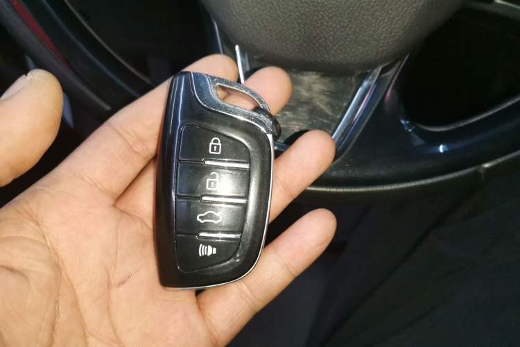 Used Mitsubishi Outlander 2018 2.4L 4x4 Luxury Edition 7-Seater
