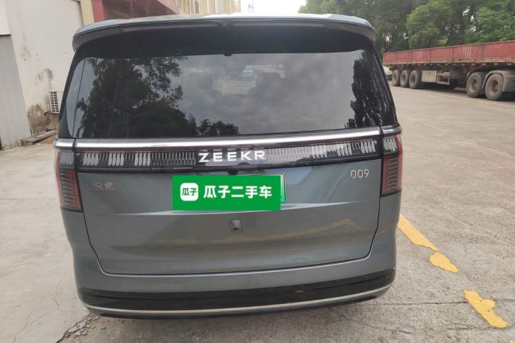 Used Zeekr 009 2024 7-Seater Aisle Version 108 kWh