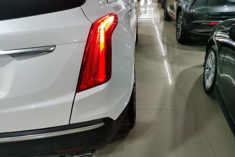 Used Cadillac XT5 2018 25T Tech Model
