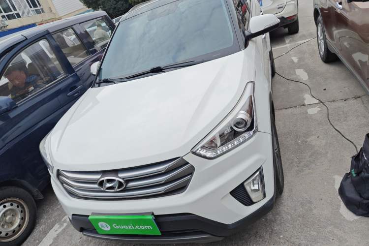 Used Hyundai ix25 2015 1.6L Automatic Two-Wheel-Drive Deluxe DLX Model