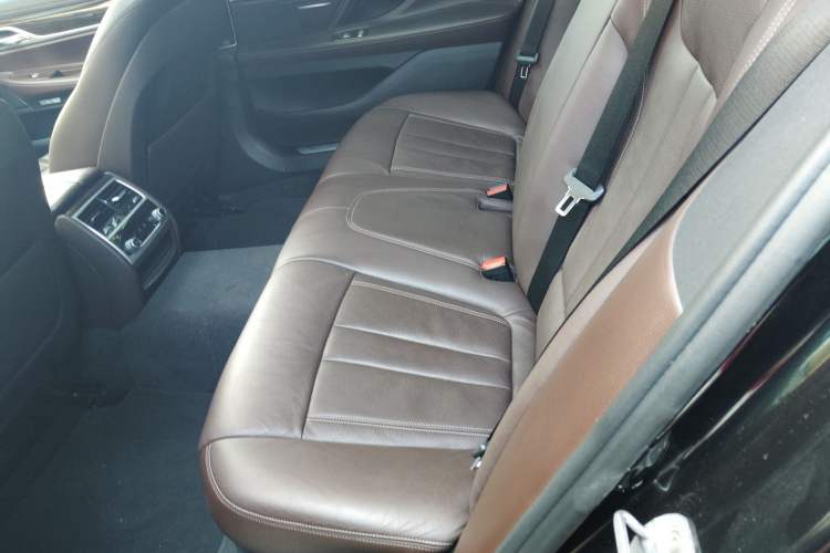 Used BMW 7 Series 2018 730Li Leading Model Excellence Package
