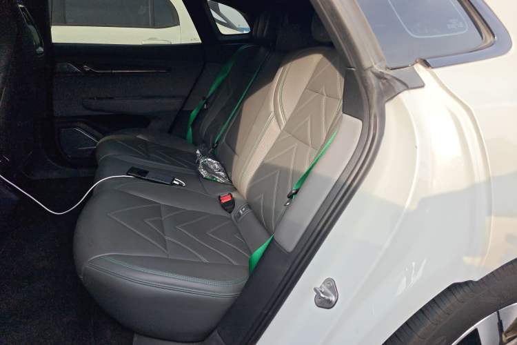 Used Zeekr 001 2023 WE Edition 100 kWh