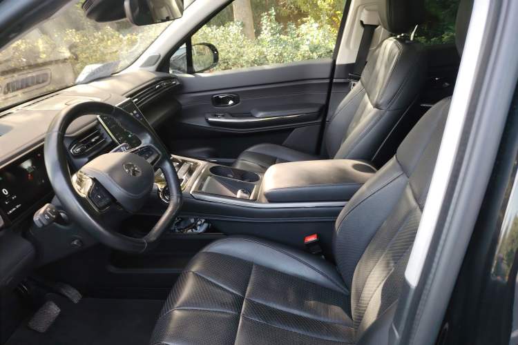 Used Nio ES8 2020 415 km Range 6-Seater Version
