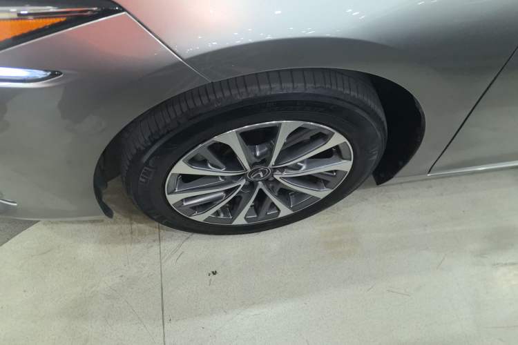 Used Lexus ES 2021 200 Excellence Edition
