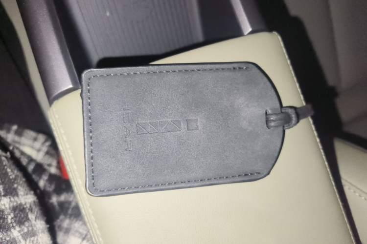 Used  V23 2025 501 Four-Wheel Drive Intelligent Driving Version
