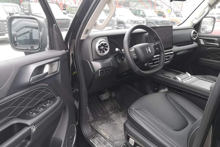 Used Tank 300 New Energy 2025 Hi4-T
