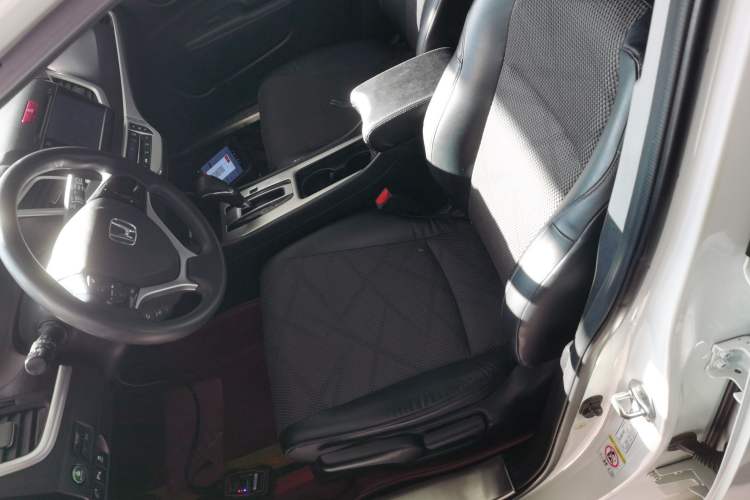 Used Honda Jade 2014 1.8L Automatic Comfort Elite Version 5 Seats