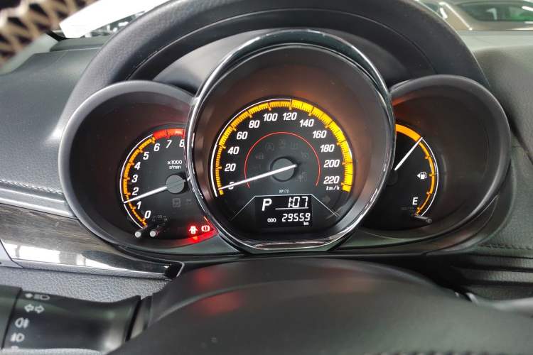 Used Toyota YARiS L 2022 X-Trail 1.5L CVT Luxury PLUS Edition