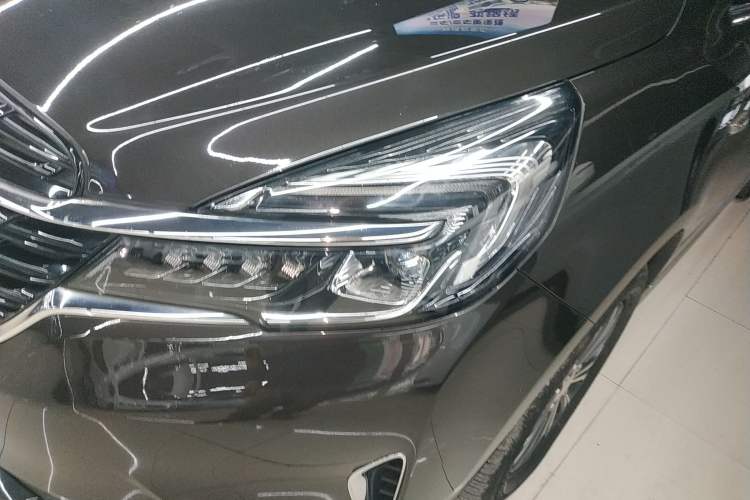 Used Buick GL8 2021 Land Cruiser Executive Class 652T Luxury Model
