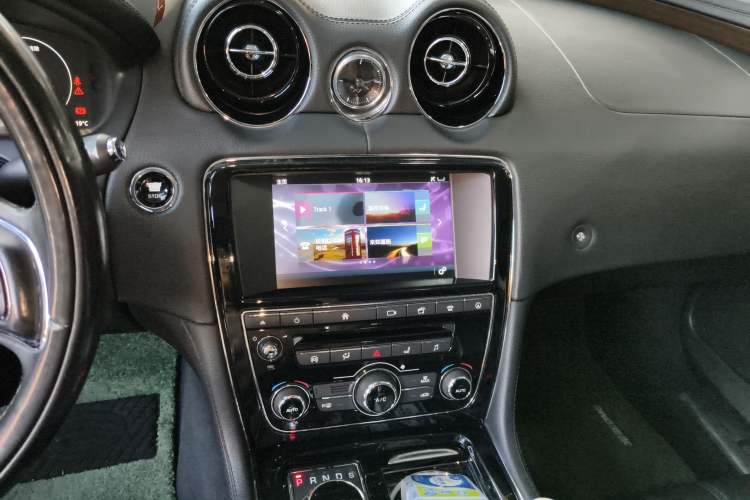 Used Jaguar XJ 2016 XJL 3.0 SC Two-Wheel-Drive Elegant Business Edition
