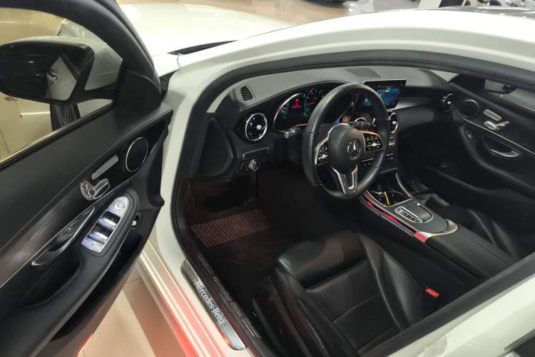 Used Mercedes-Benz C-Class 2019 Facelift C 260 L 4MATIC Sport Edition
