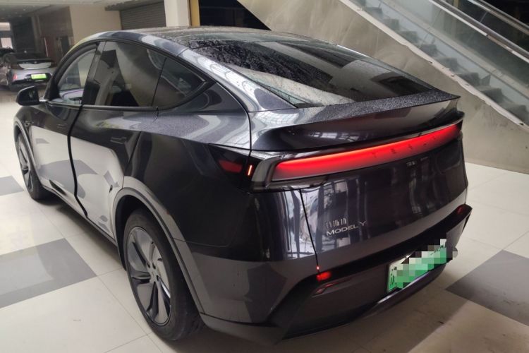 Used Tesla Model Y 2025 Rear-Wheel-Drive Version