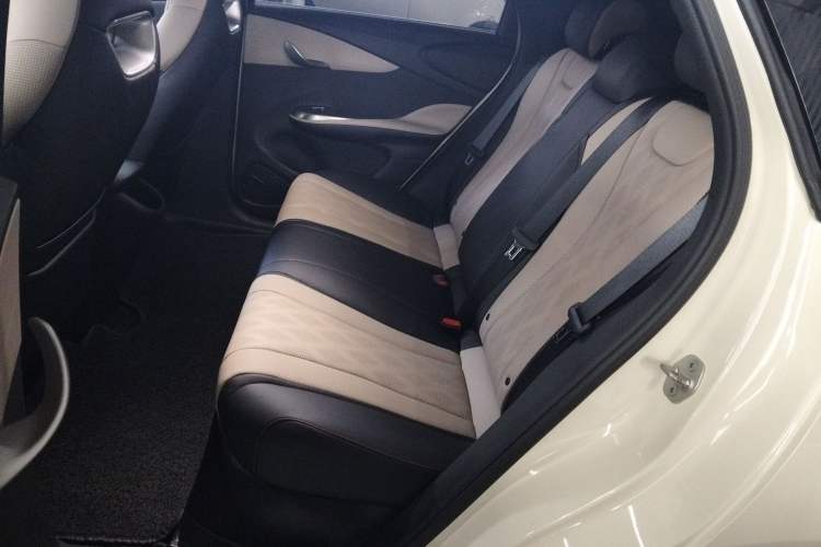 Used BYD Dolphin 2023 420 km Fashion Edition