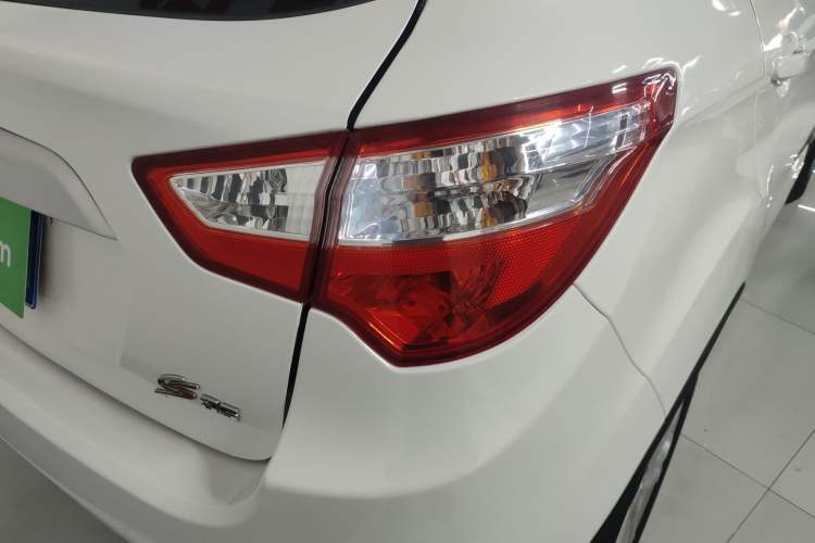 Used Changan CS35 2016 1.6L Automatic Luxury Model China V Standard
