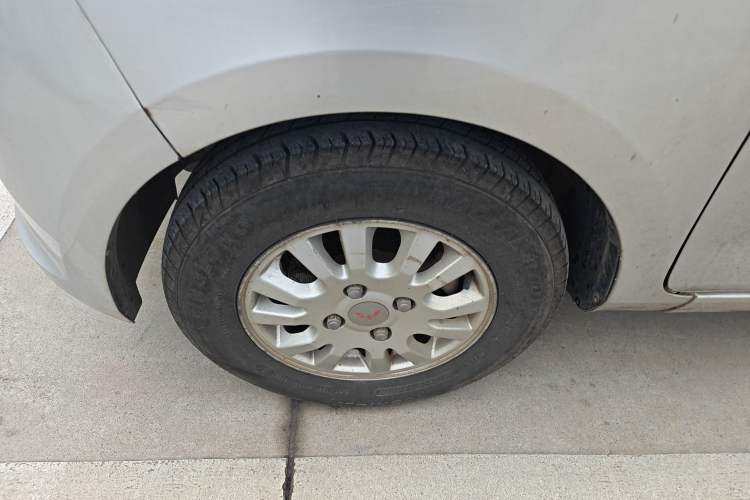 Used Wuling Rongguang V 2016 1.5L Standard Version
