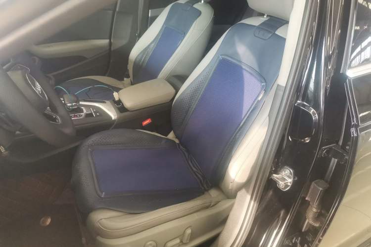 Used Audi A4L 2017 Plus 40 TFSI Ambition Model
