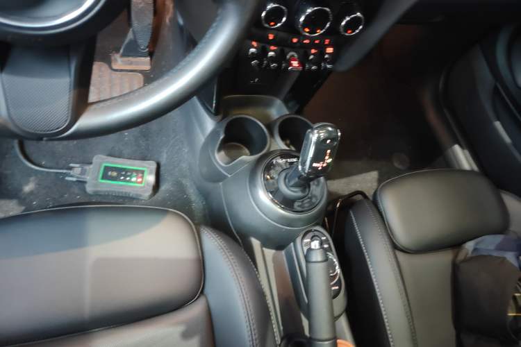 Used  MINI 2022 1.5T COOPER Classic Edition