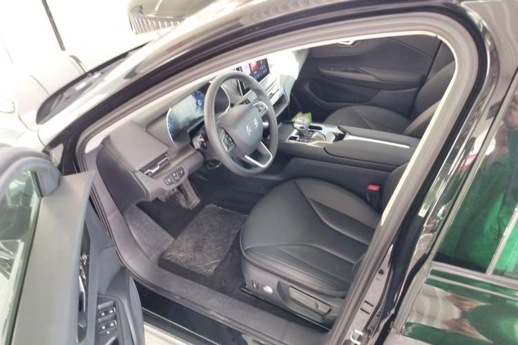 Used Hongqi E-QM5 2023 Revised Version Basic Travel Edition
