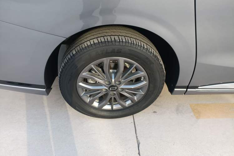 Used Bestune M9 2023 2.0T Ultimate Edition