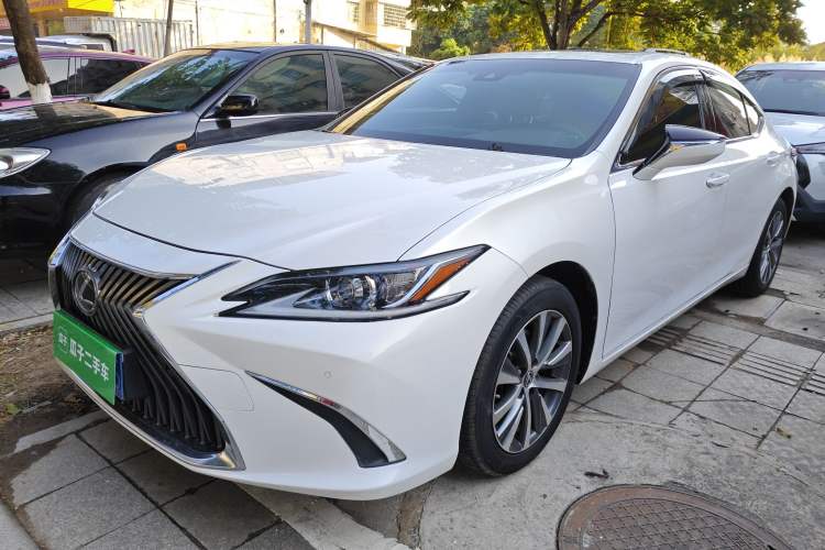 Used Lexus ES 2020 200 Excellence Edition