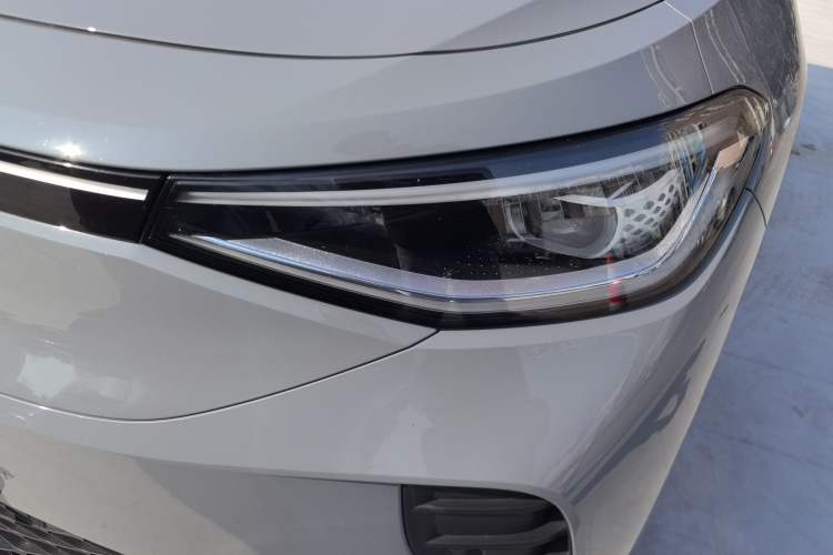 Used Volkswagen ID.4 CROZZ 2021 Long-Range PRO Two-Wheel Drive Version
