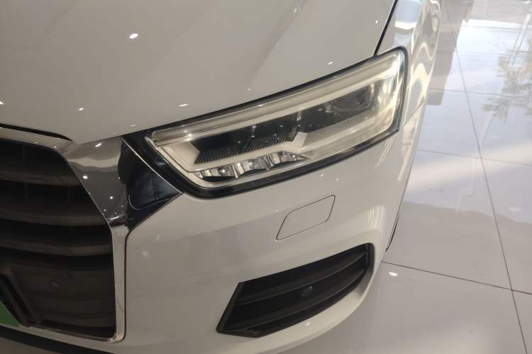 Used Audi Q3 2017 30 TFSI Fashion Model
