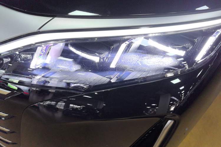 Used BYD Xia 2025 DM-i 1.5T 180km Beyond Edition
