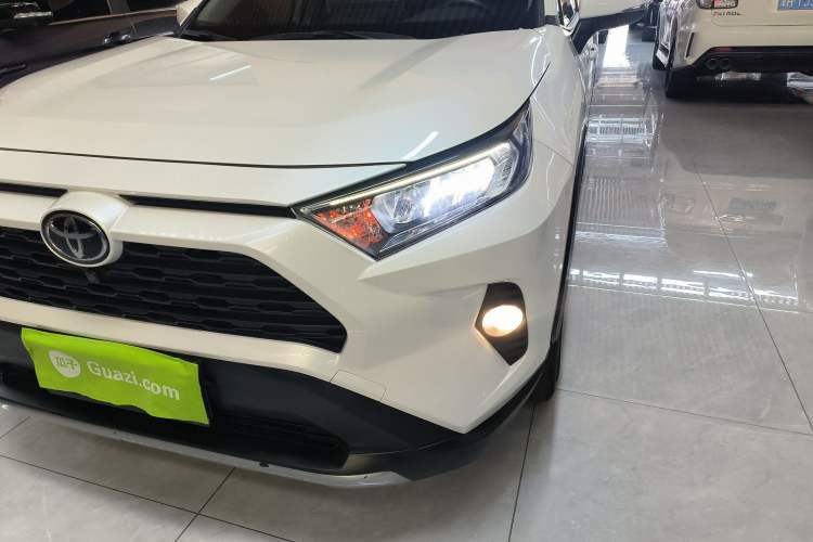 Used Toyota RAV4 2020 2.0L CVT 4x4 Style PLUS Edition
